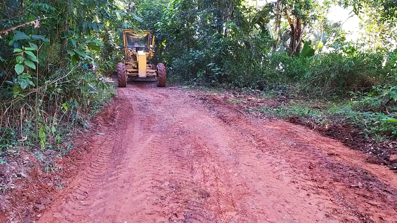 Prefeitura realiza manutenção no ramal da comunidade da Padaria.